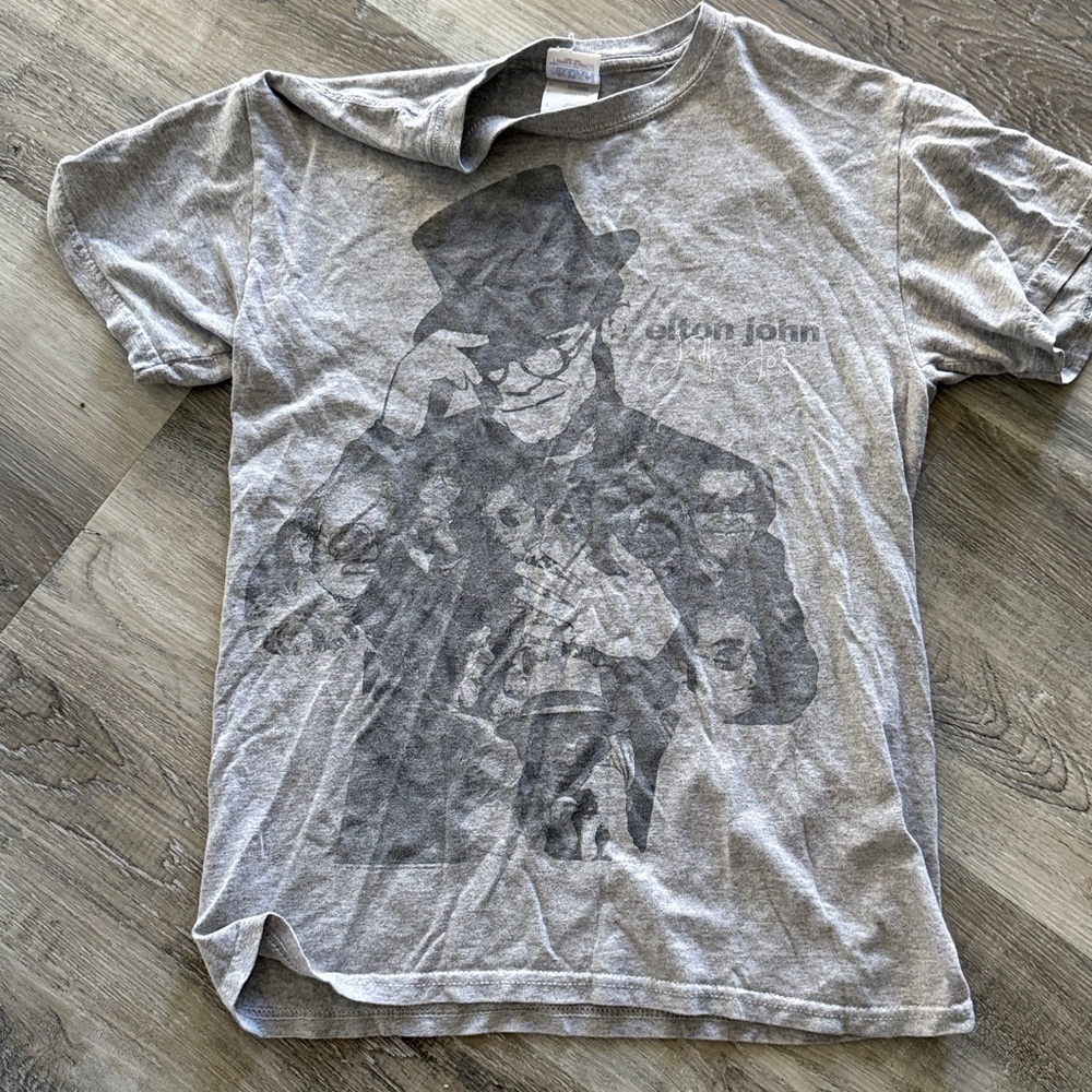 Gildan Elton John Gray Heavy Cotton T-Shirt sz s